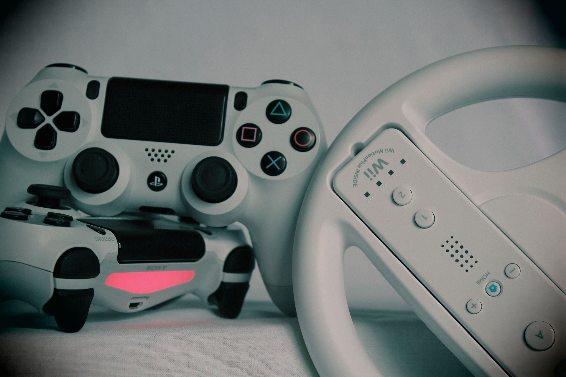 Bloggers Needs to Invest in Gaming Consoles for Relaxation Purposes